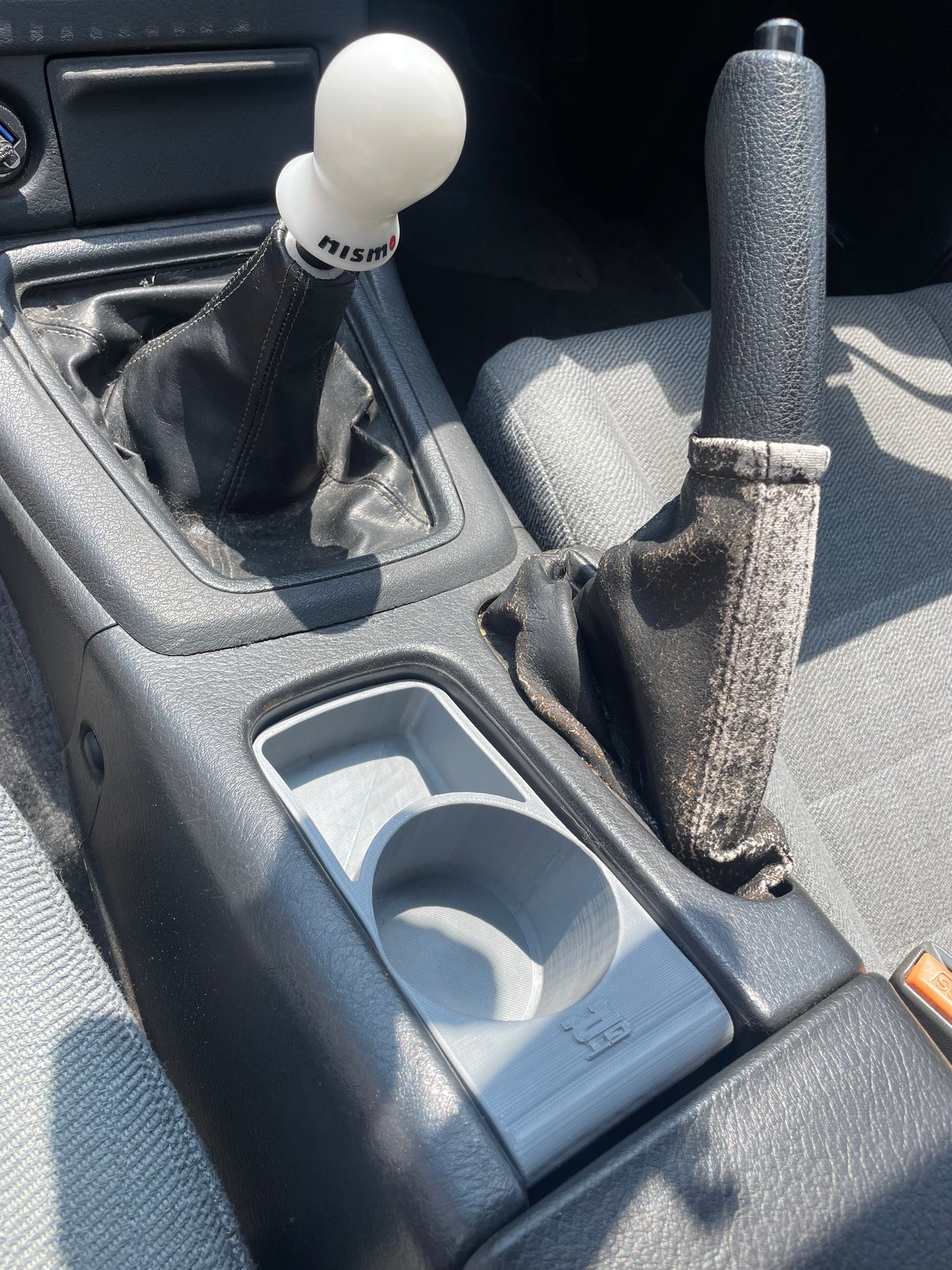 R32 Skyline Cup Holder